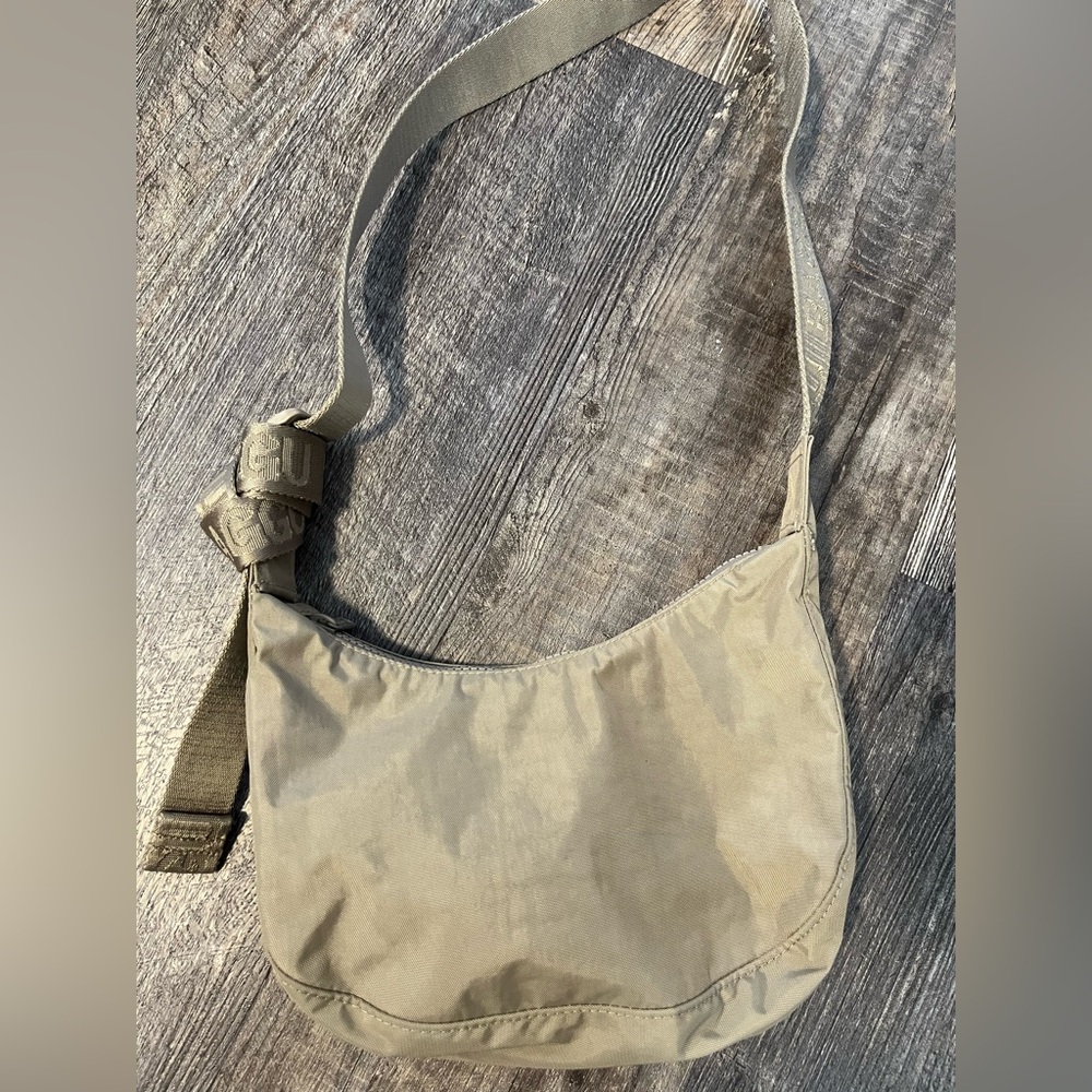 BAGGU small nylon crescent bag